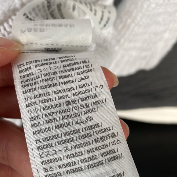 Hollister white stitch cardigan size small. Great condition. - Picture 8 of 9